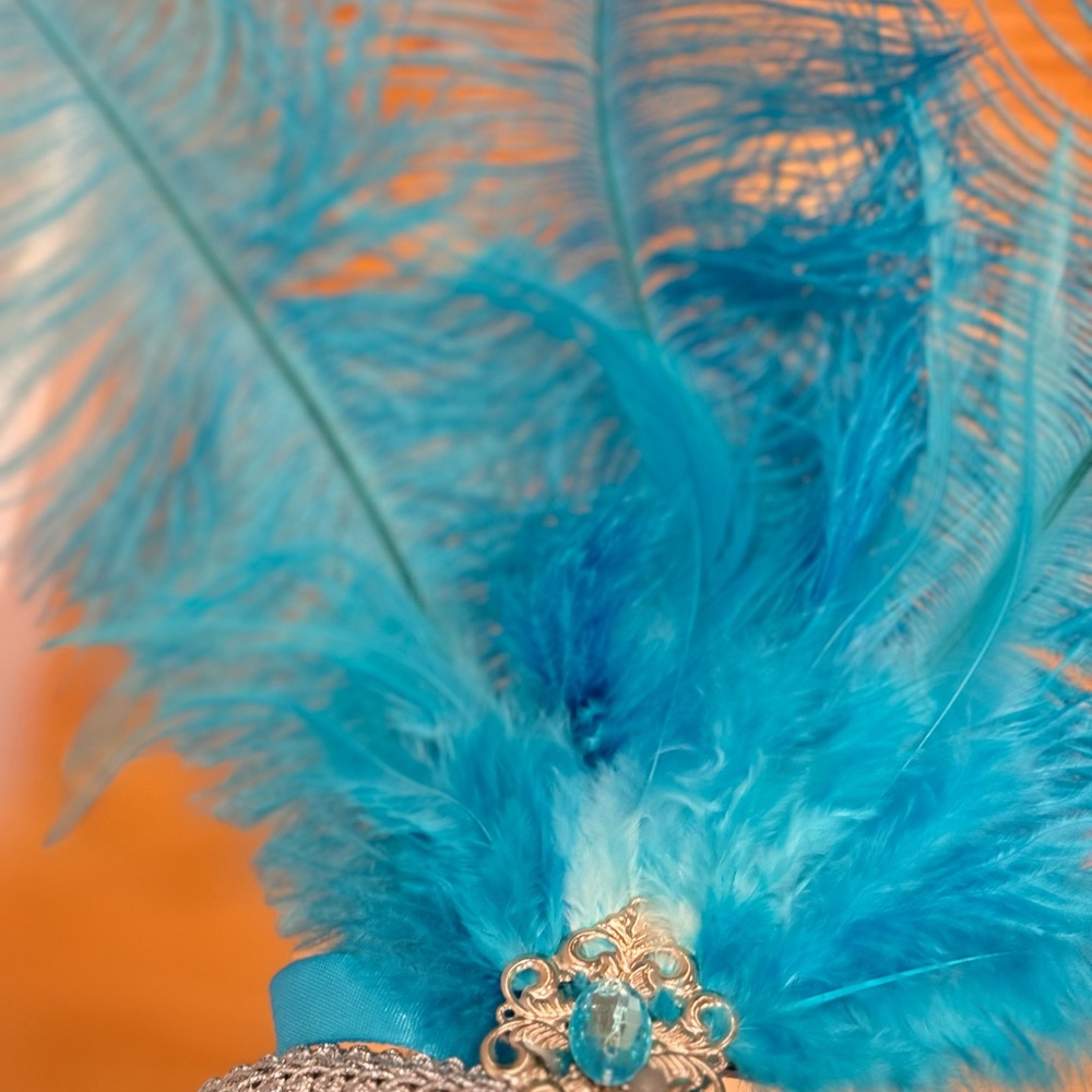 Masquerade Peacock Light Blue Feather Mask Mardi Gras Costume Silver Jewel - Picture 5 of 5